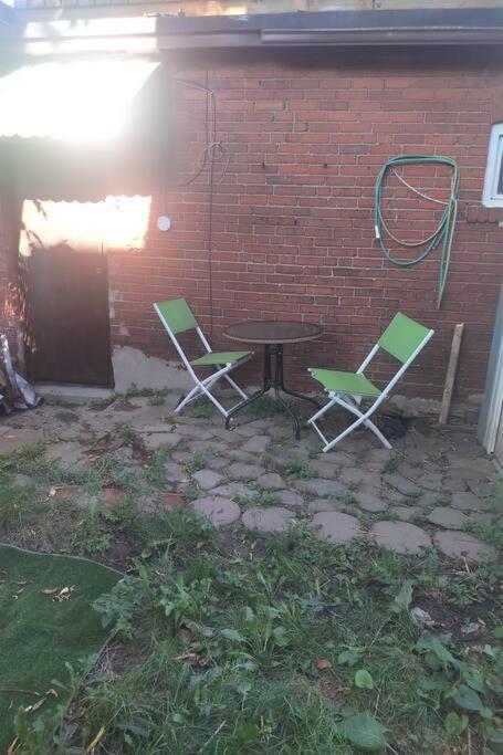 Awesome Cozy 1 Bedroom Coachhouse Toronto Exteriör bild